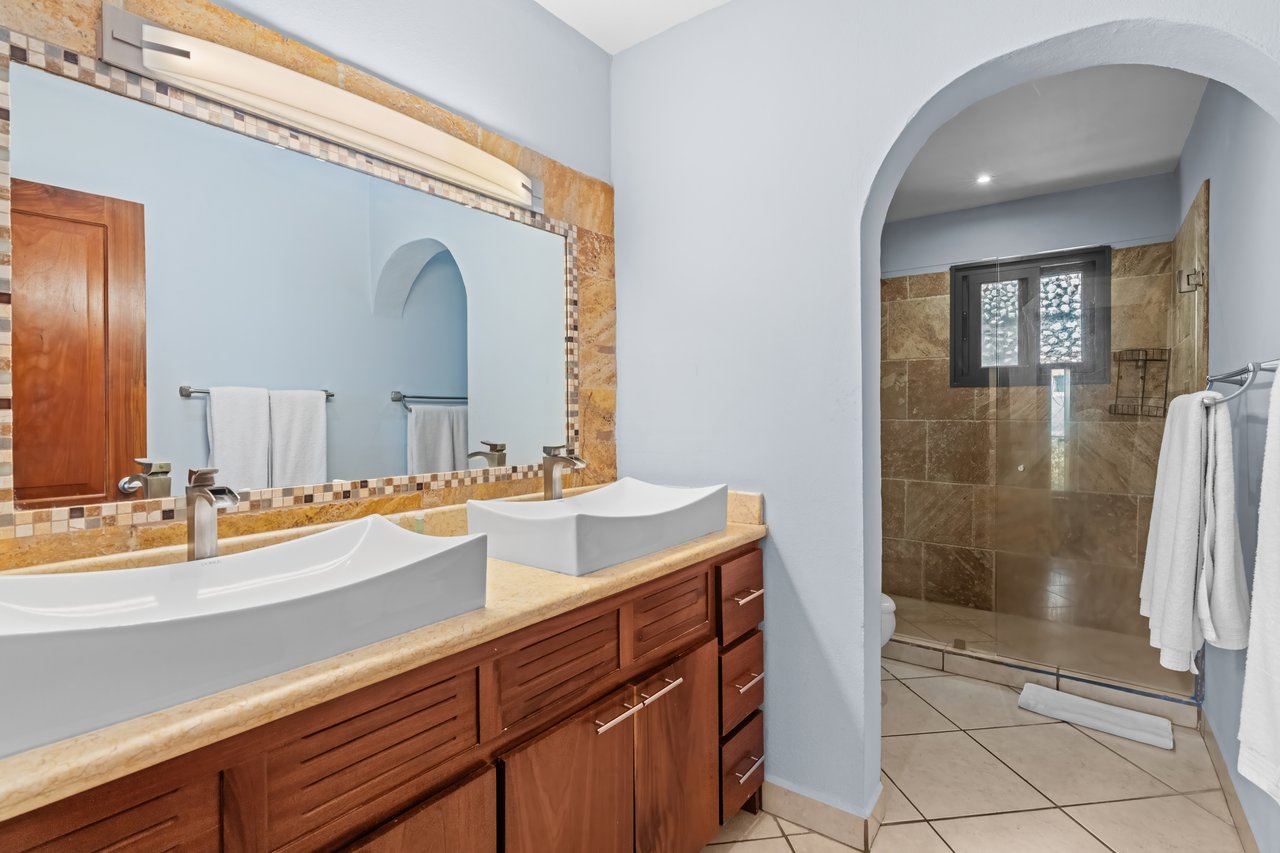 Casa Omega | Ocean View Apartment Complex in Altos de Flamingo