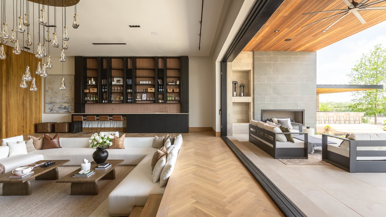 SPANISH OAKS ORGANIC MODERN