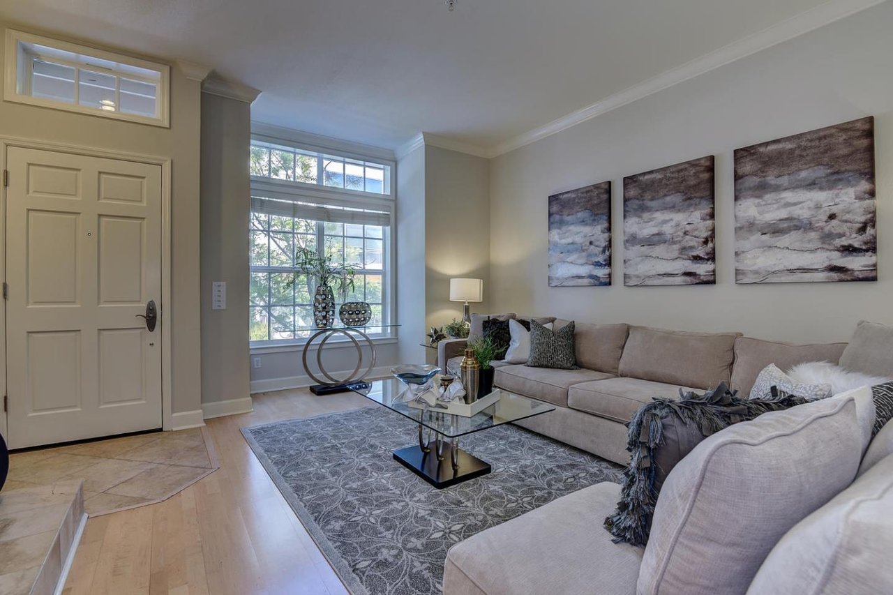 230 Bryant St, #8