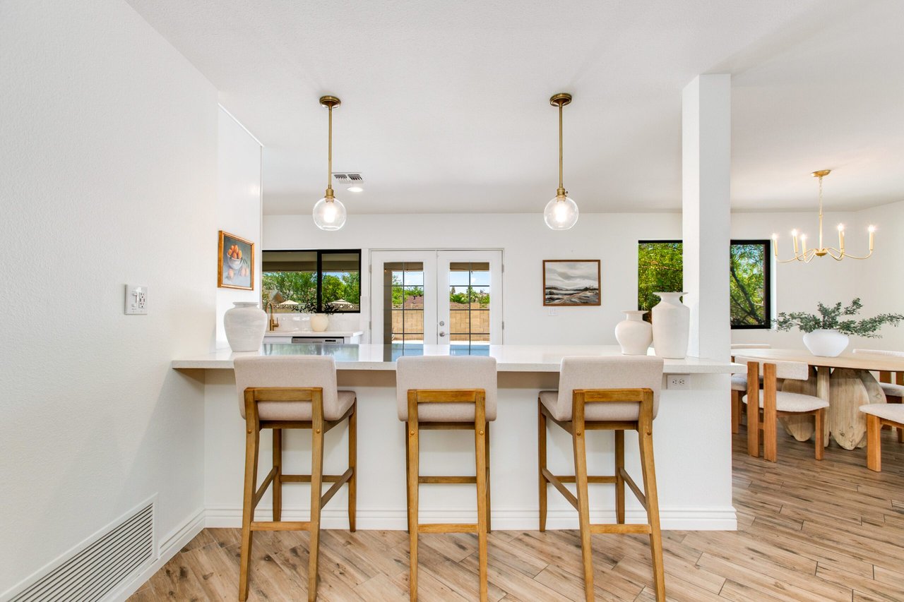 3020 E Mission Lane