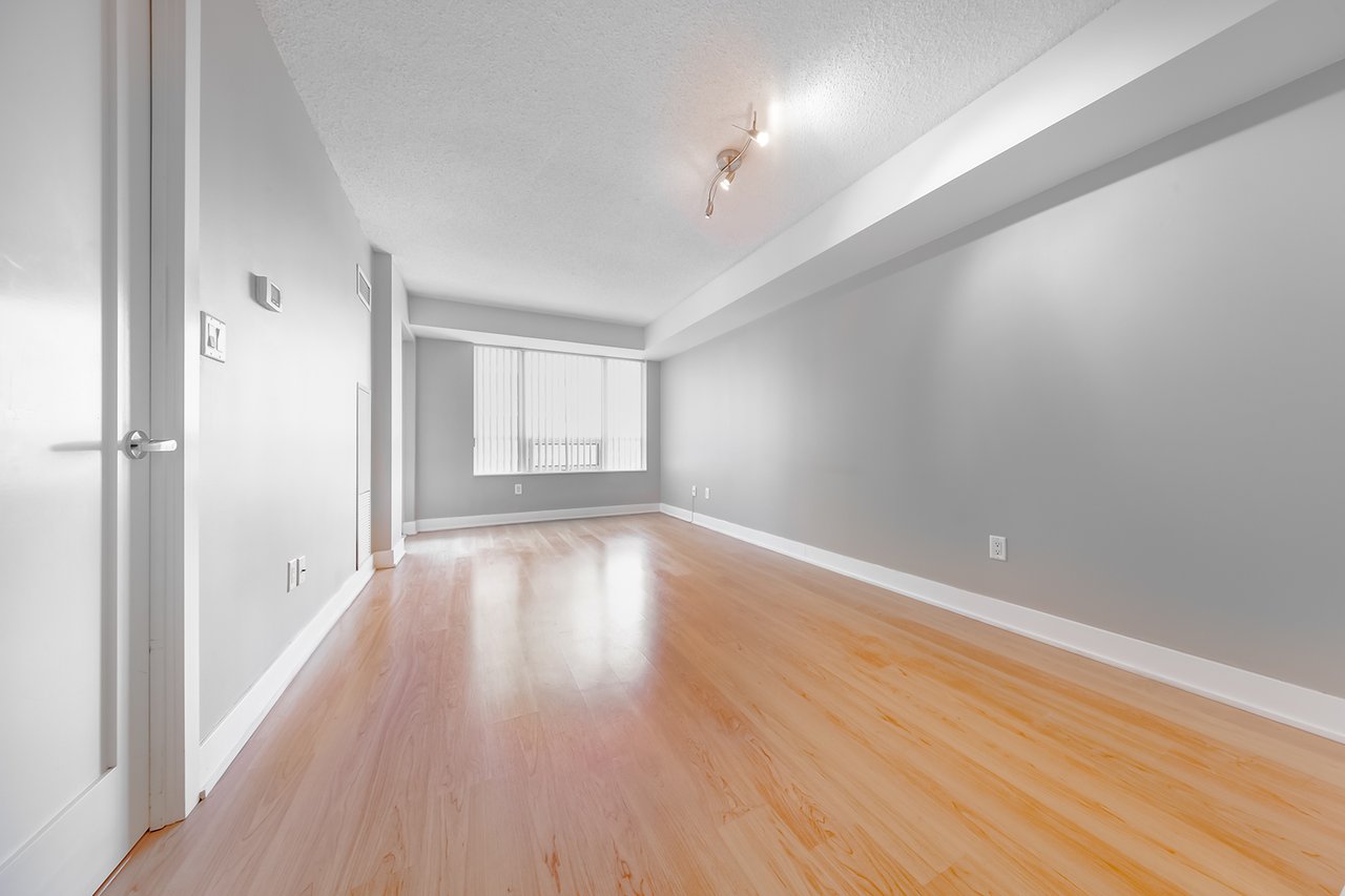 20 Blue Jays Way Unit 1705