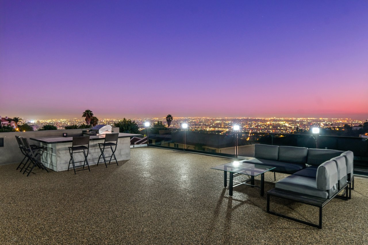 7911 Oceanus Dr, Hollywood HIlls