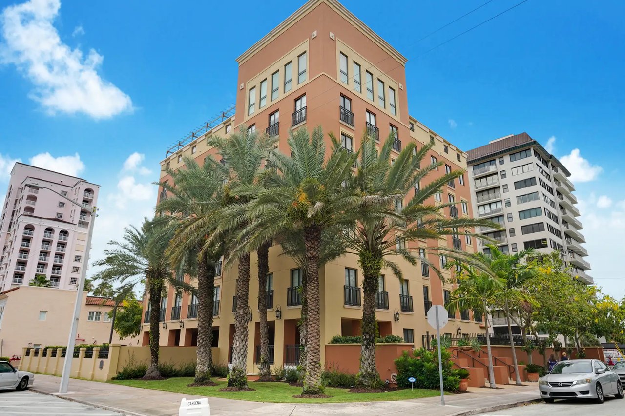 711 Biltmore Way # 402