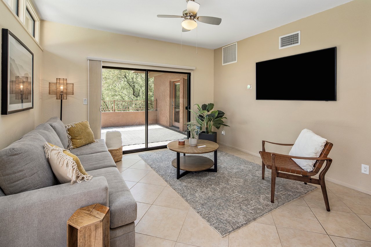 4737 E Valley Vista Lane