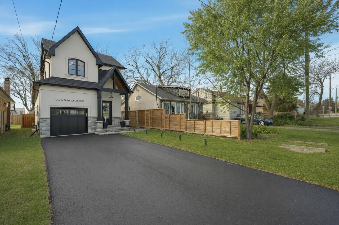 1042 Meredith Ave
