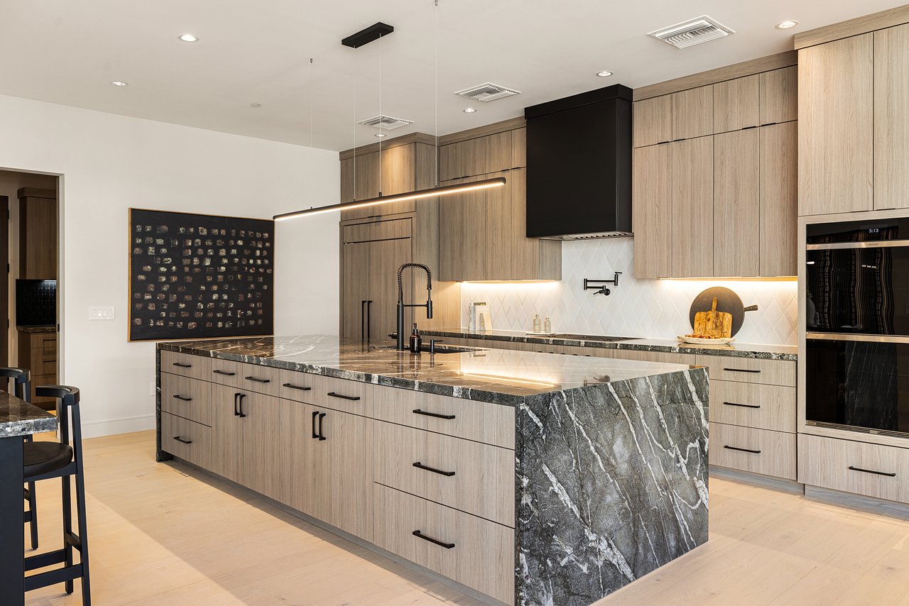 2228 E SOLAR Drive