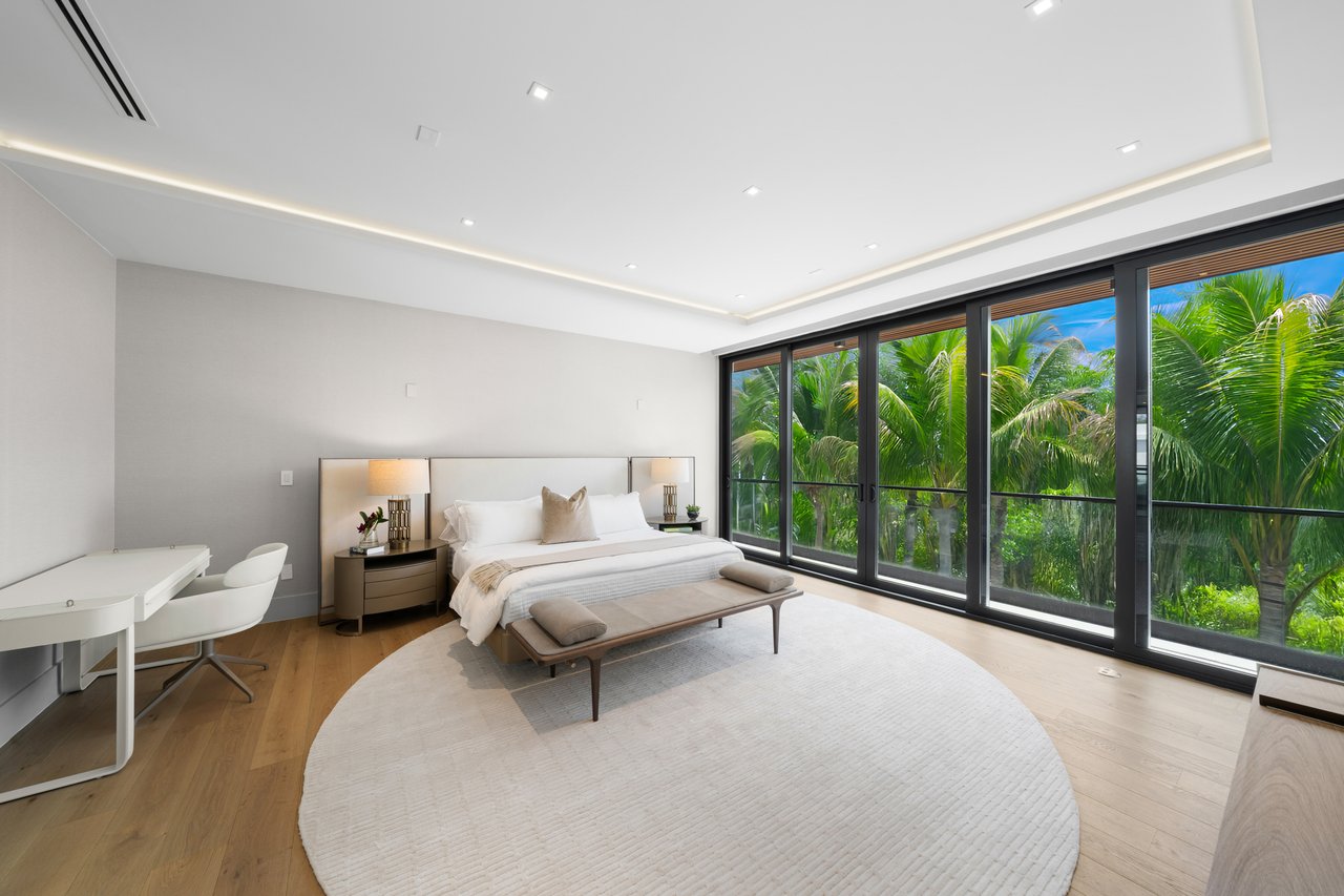 262 189th Terrace