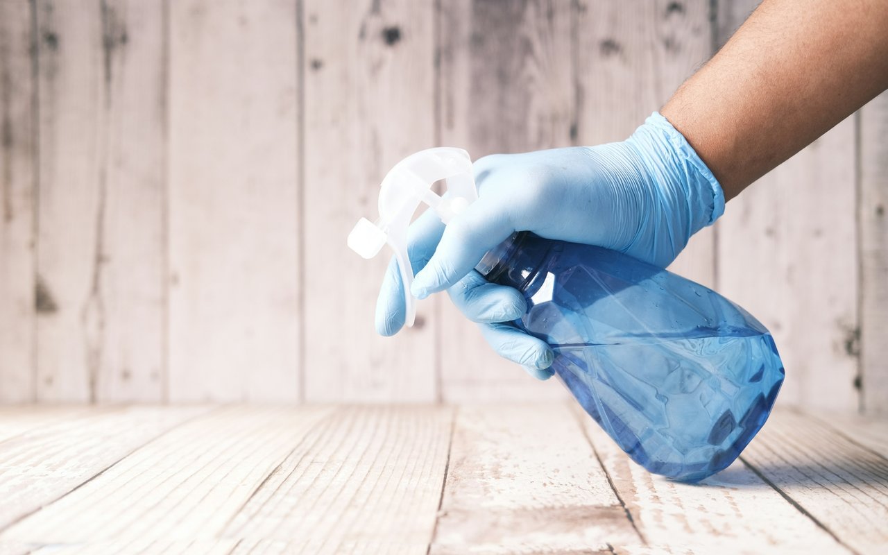 5 Cleaning Habits You Need To Break for Better Housekeeping