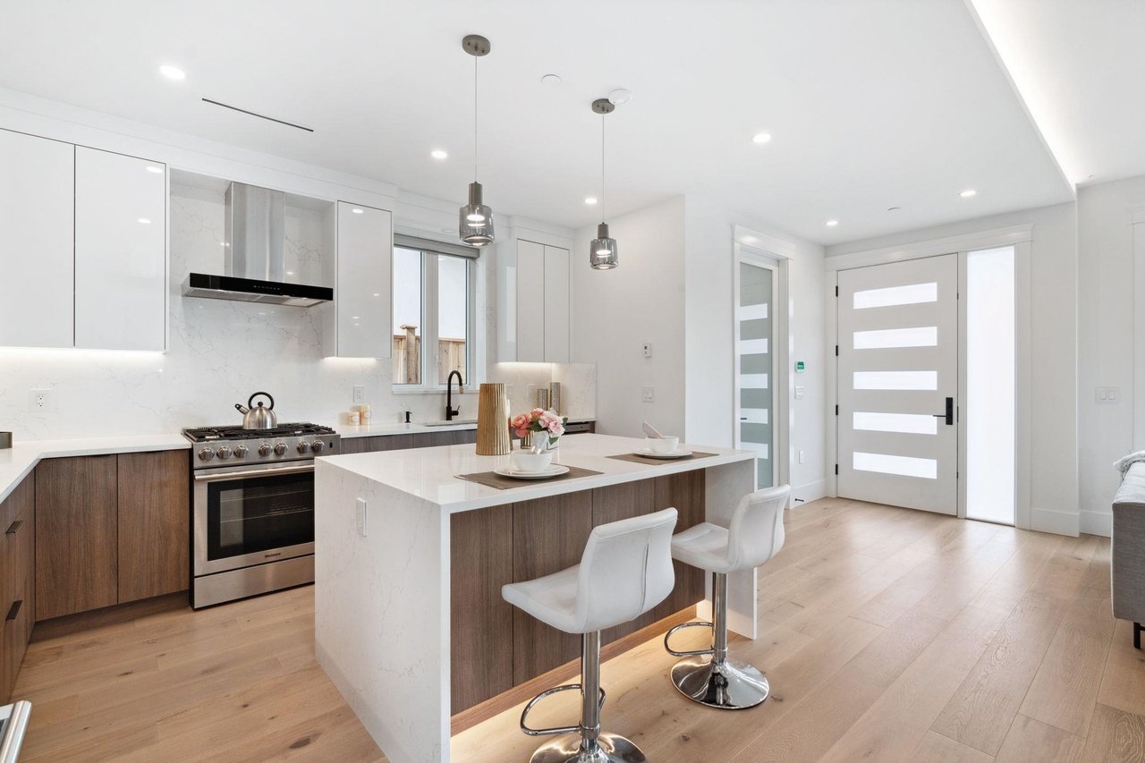 1-2846 Mcgill Street, Vancouver