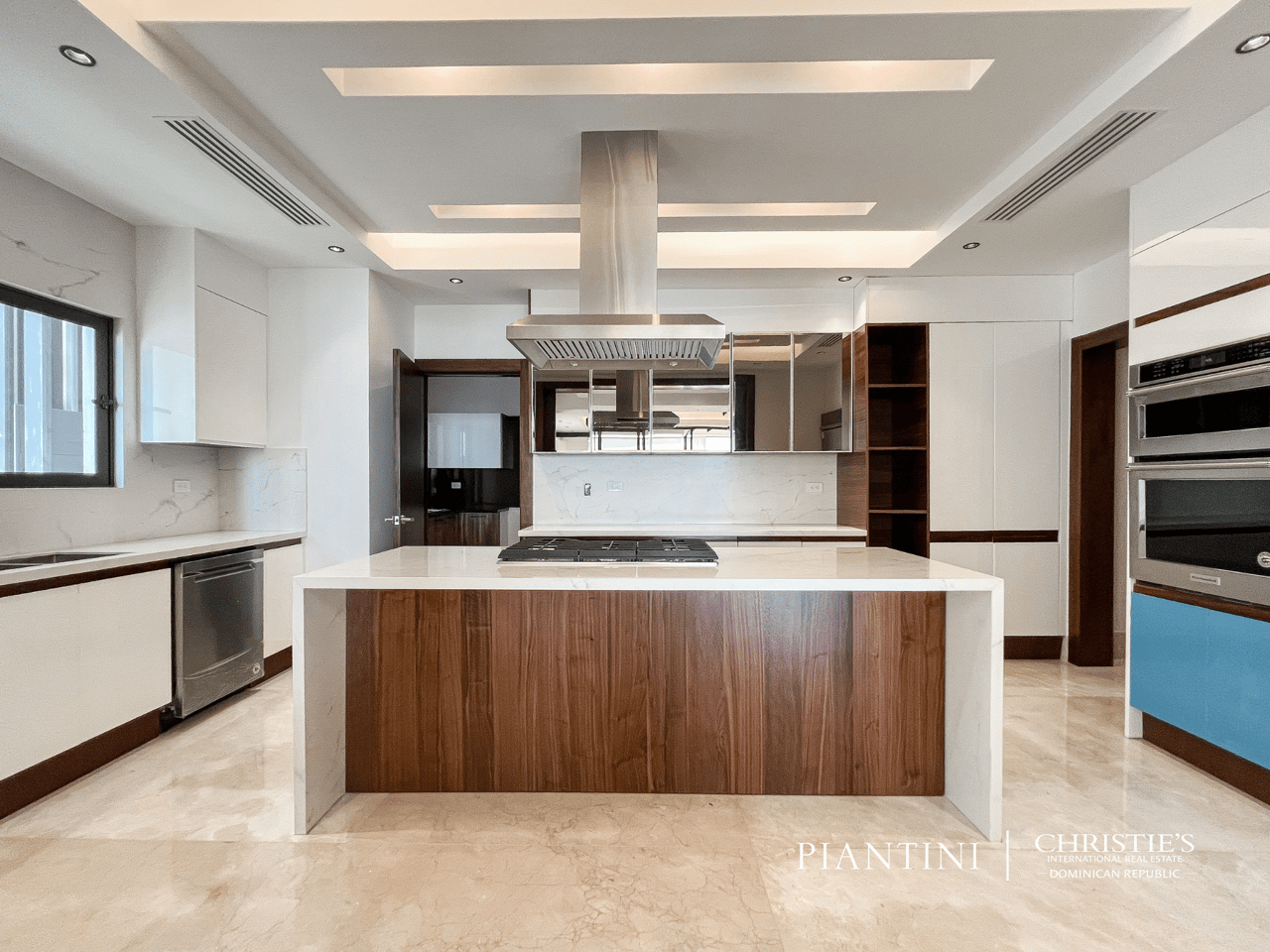 Modern Luxe, Santo Domingo