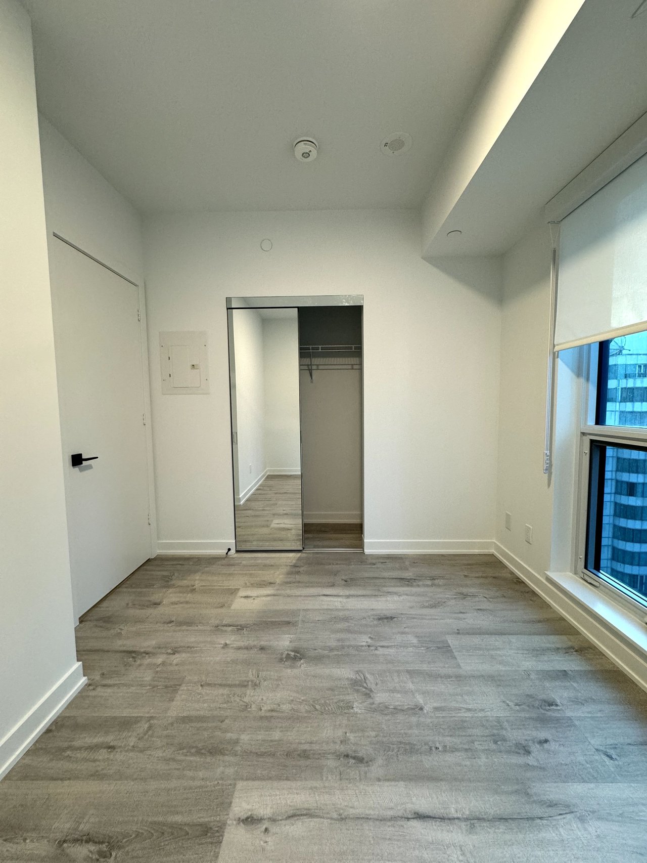 327 King Street W, Toronto C01 Unit: 2006