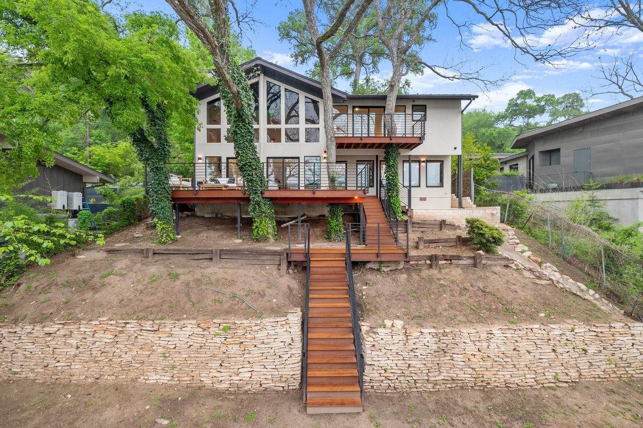 1606 Ski Slope Drive