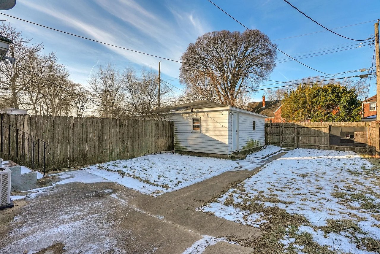 8206-8208 Highland Pl, Munster, IN