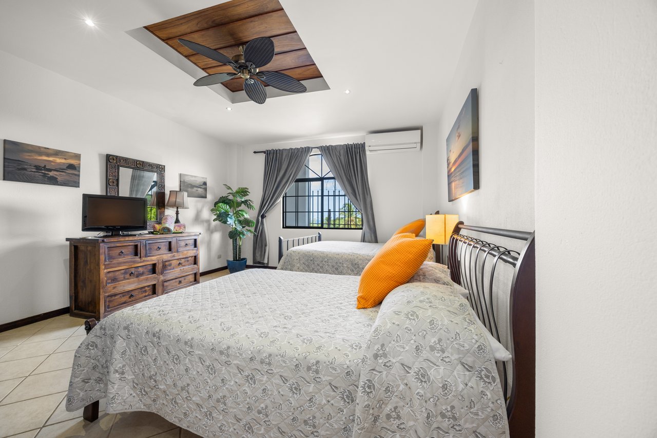 Casa Mimosa | Versatile Luxury Retreat Just 3 Minutes from Flamingo Beach