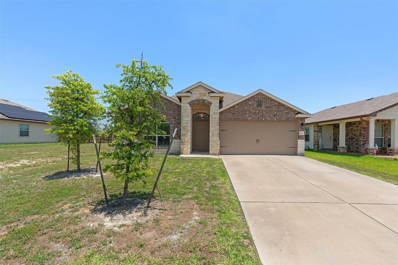 609 Ibis Falls Loop