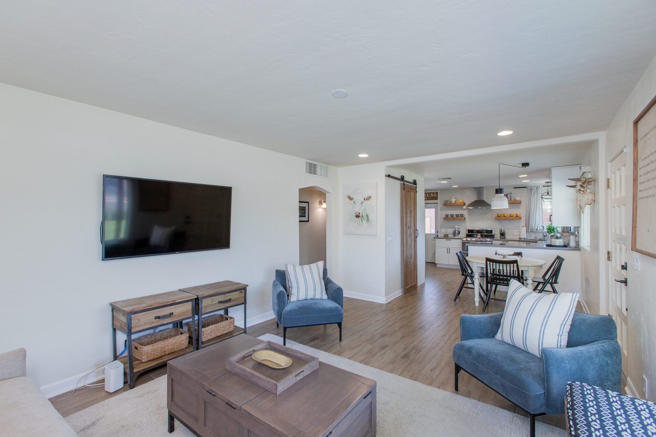 2438 E Indianola Ave.