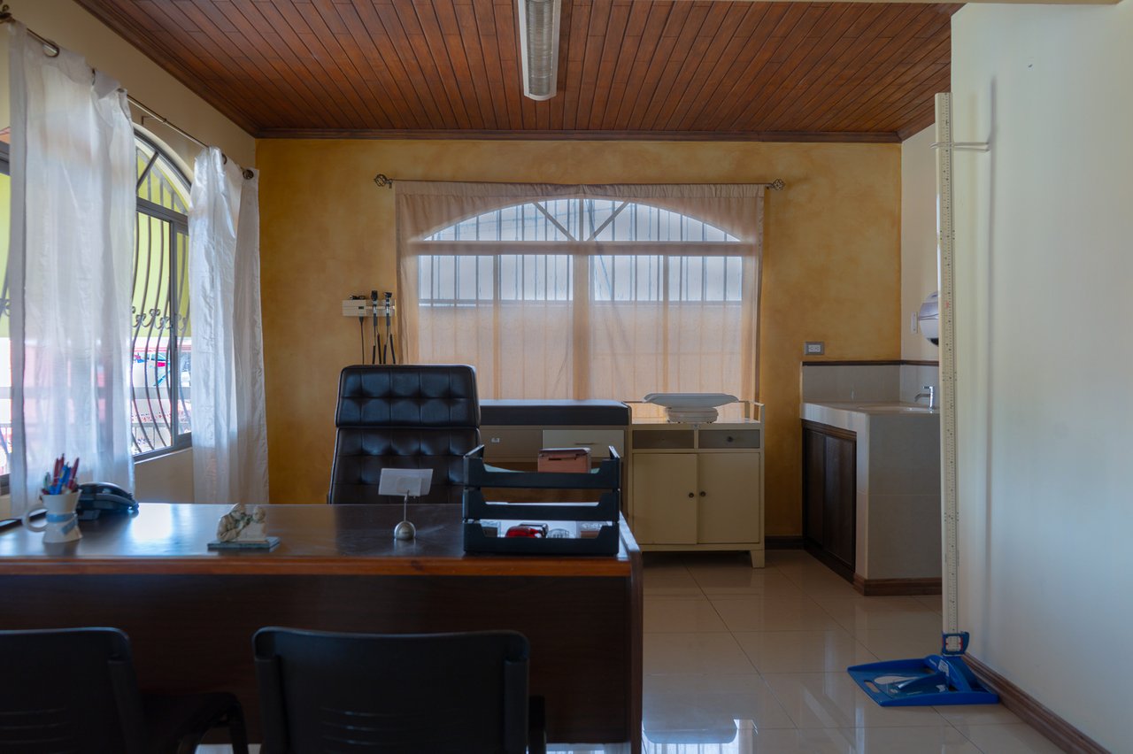 Ready for operations | Office building in downtown San Isidro