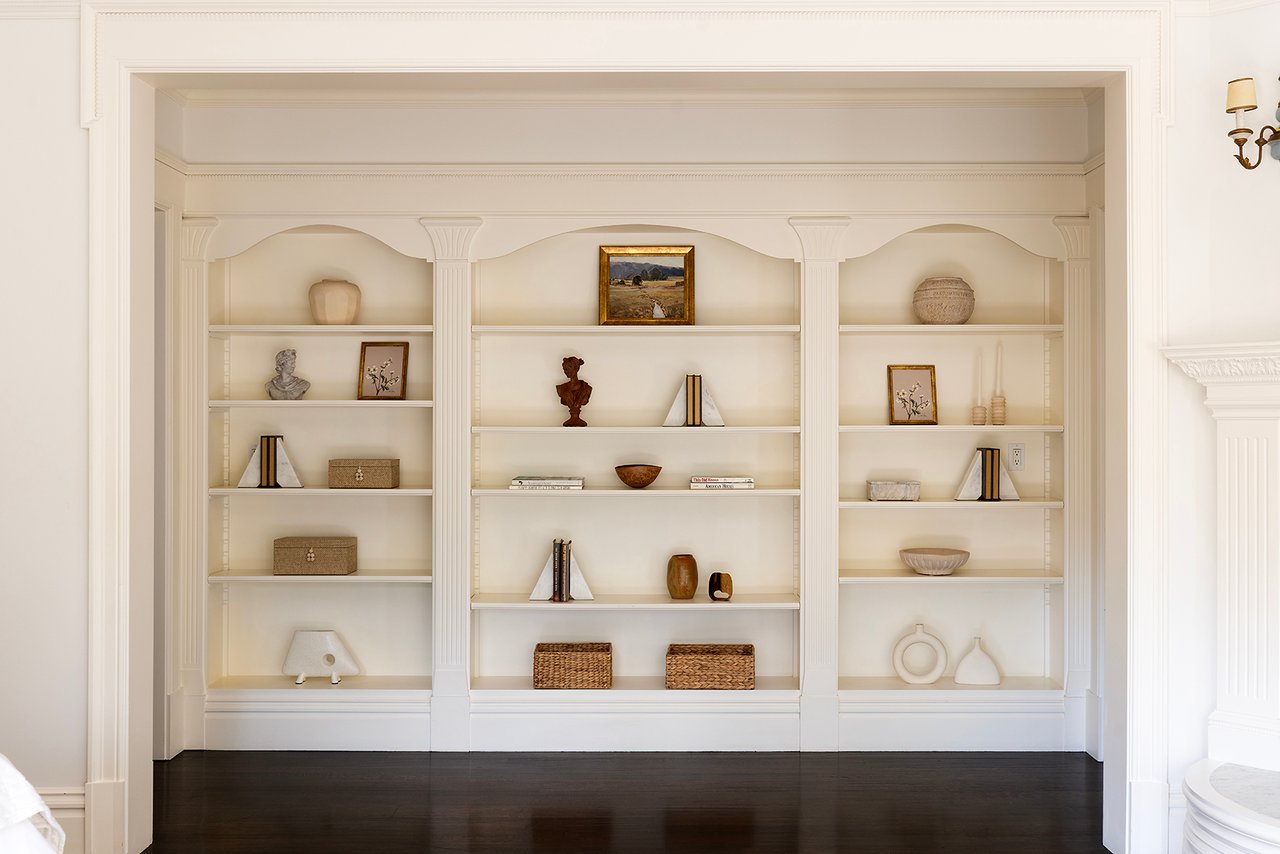 2041 Mandeville Canyon Road