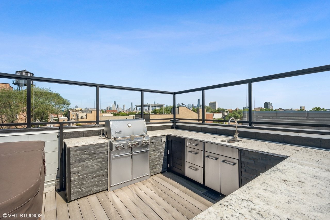1547 N Wood St Unit 2