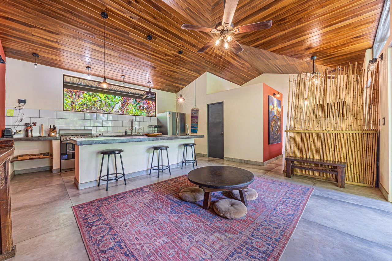 Private Riverfront Jungle Oasis, Ojochal, Puntarenas