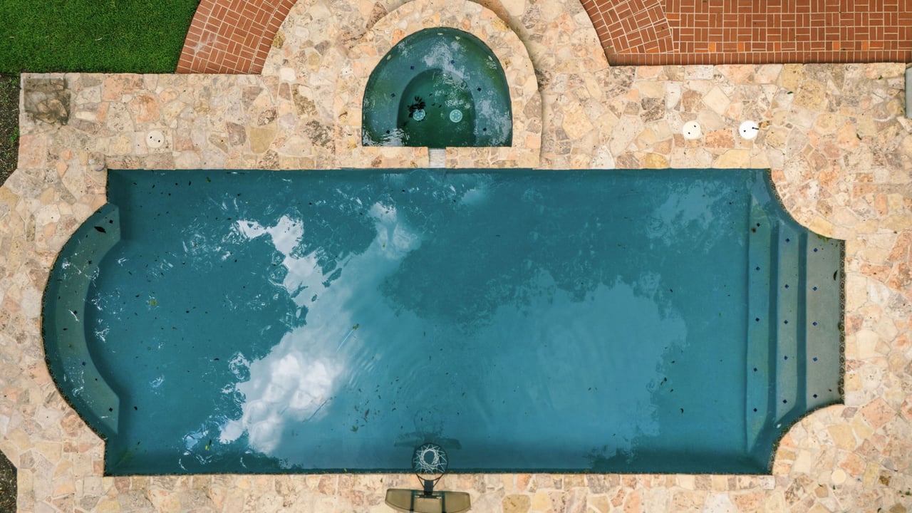 Luxury Property in Olmos Park