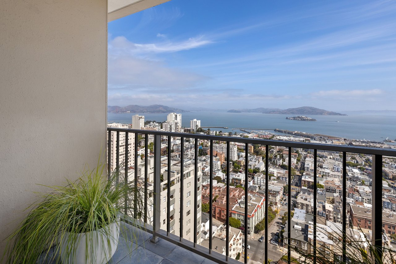 Updated Russian Hill View Residence