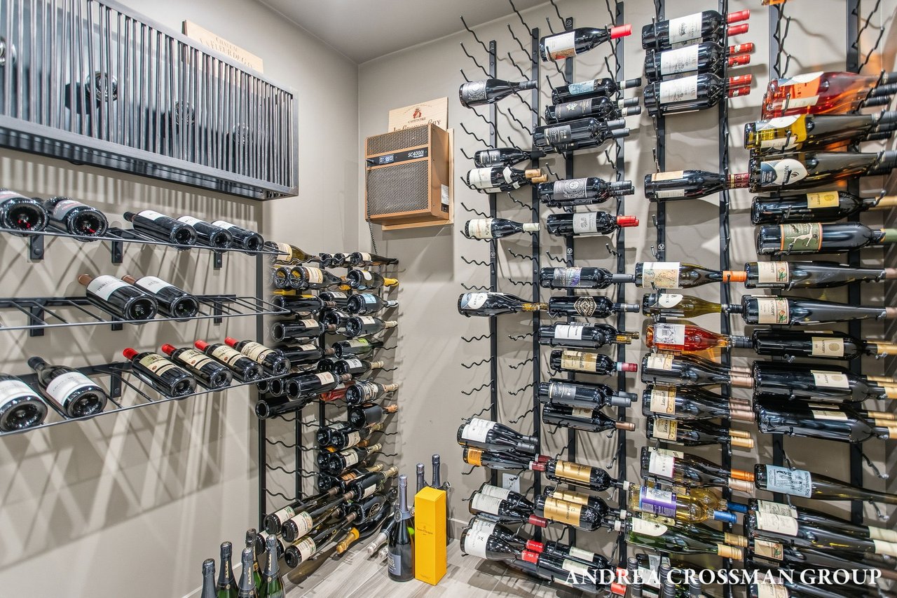 6919 Bendemeer Drive