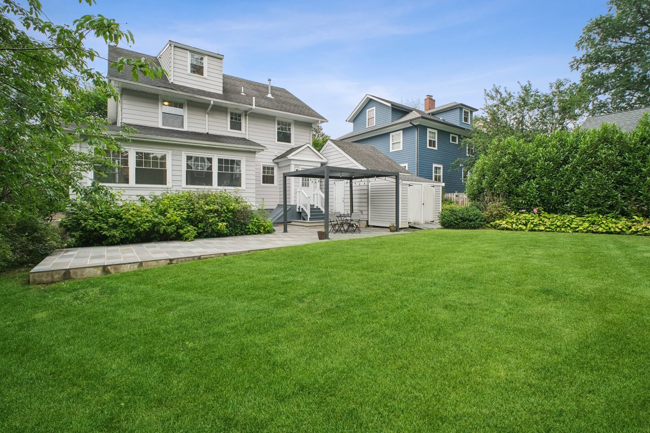 1 Winthrop Place
