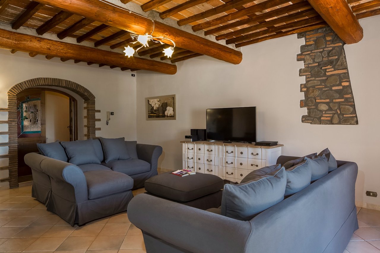 Marvelous Countryside Villa Outside of Lucca