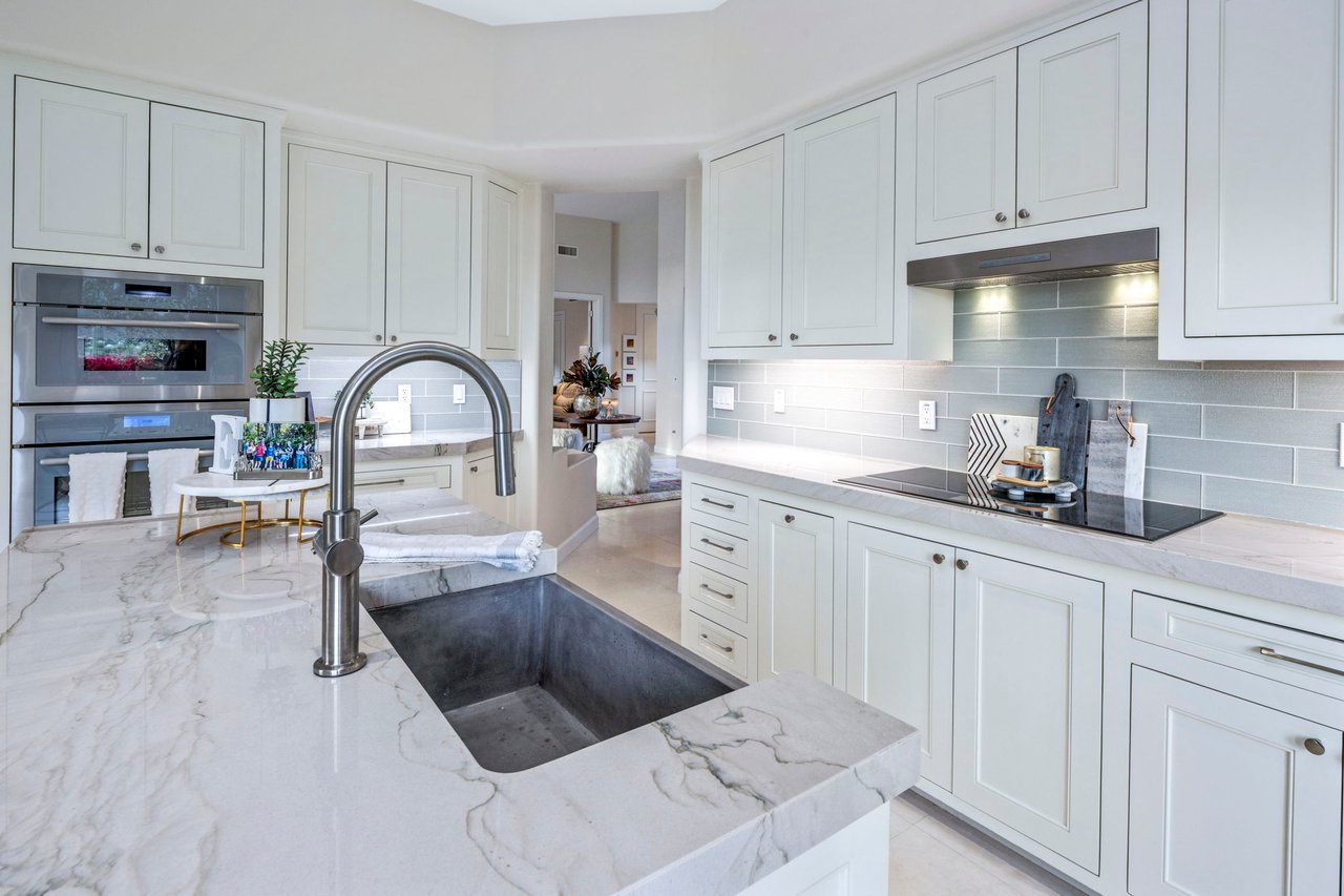 11129 E JUAN TABO Road