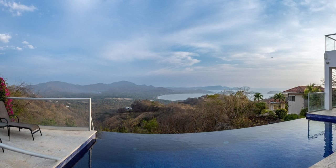 Oceanview Luxury Estate with Infinity Pool