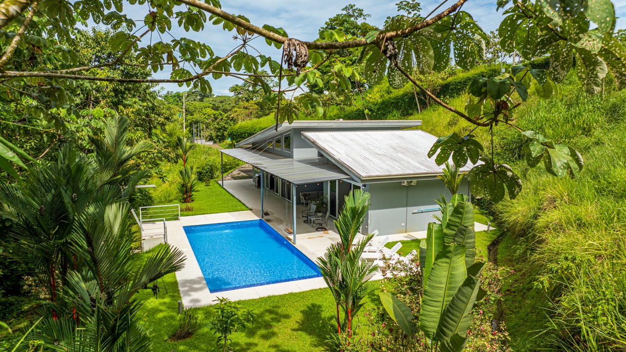 Perfect for Families or a Peaceful Retirement, Uvita Pacific Ocean Town