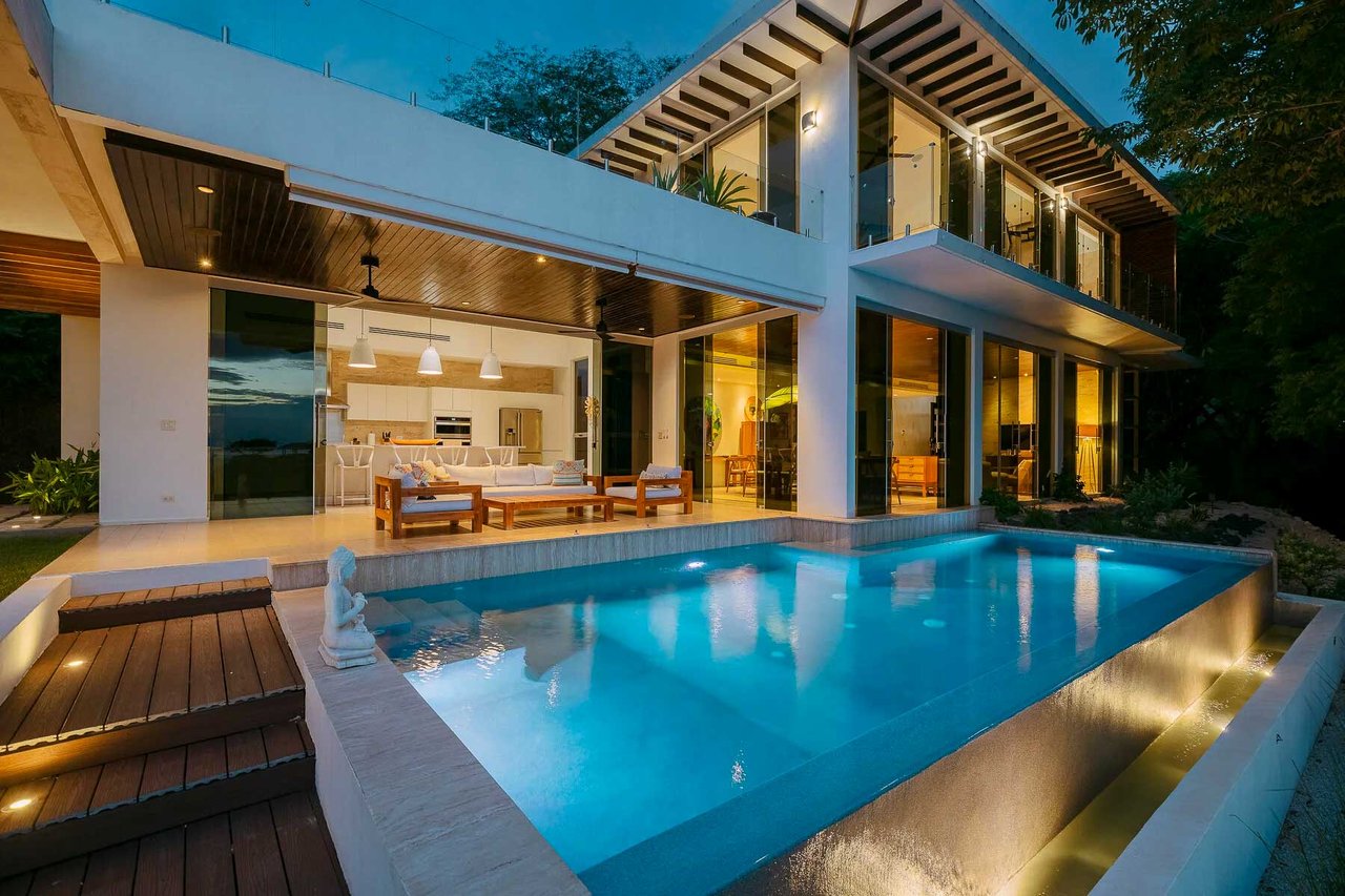 Casa Lomas del Mar | Luxury Ocean-View Villa with Infinity Pool