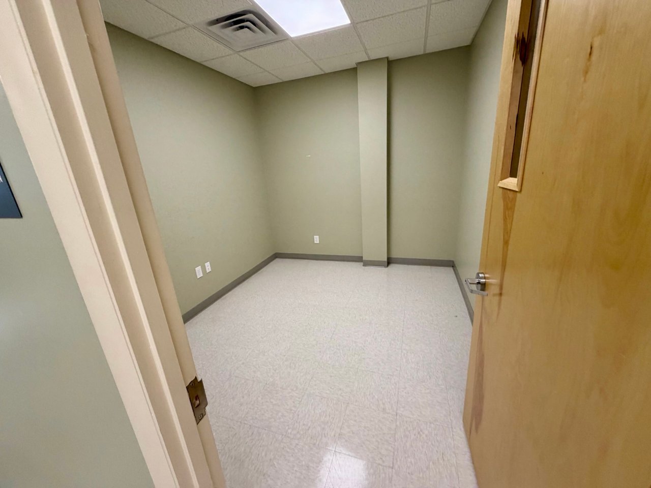 514 Mary Esther Cut Off NW