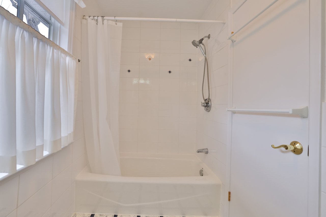 1268 Hillhurst Road, Oakville