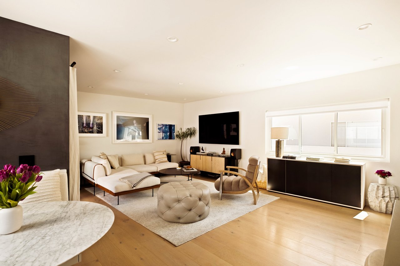  446 San Vicente Blvd #304, North of Montana