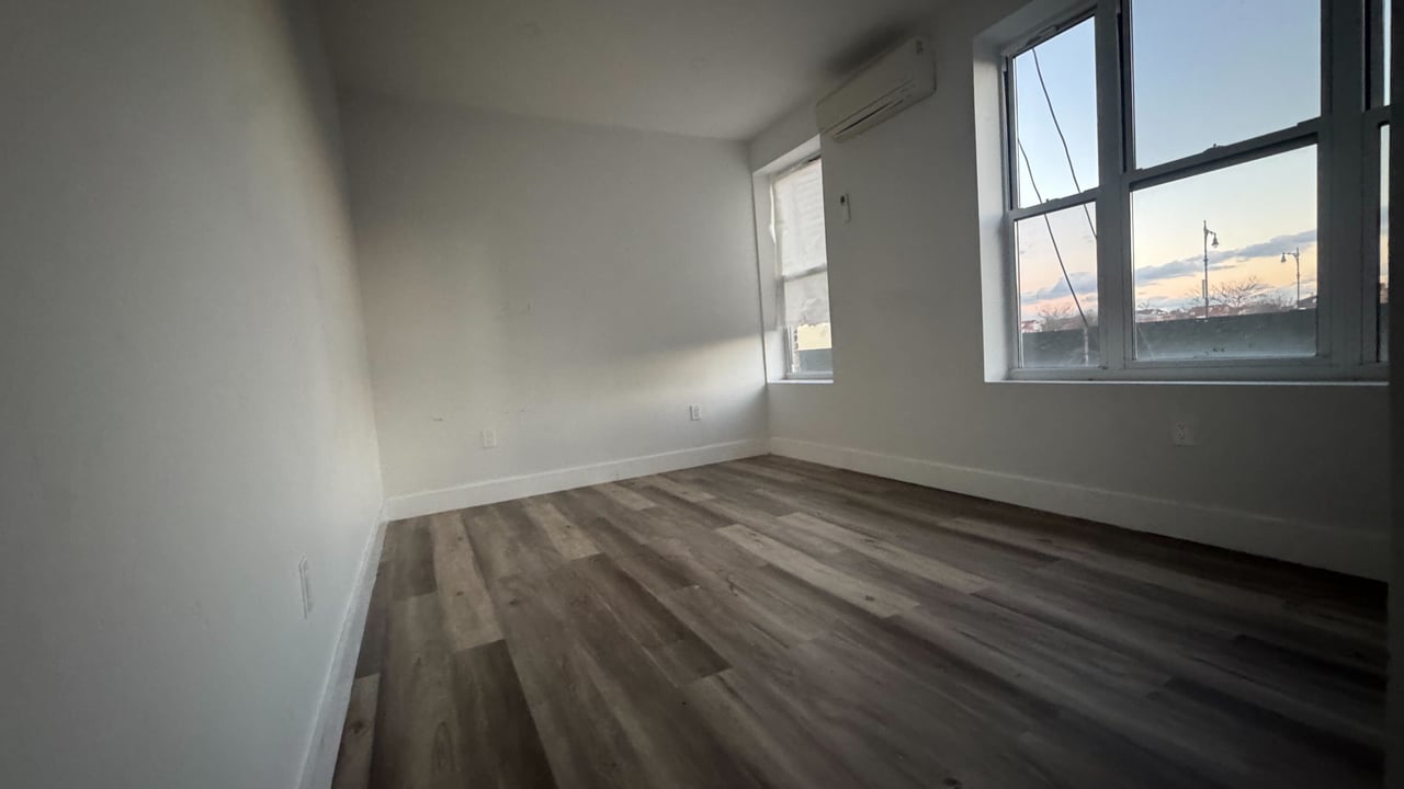 2785 East 15th Street #1F