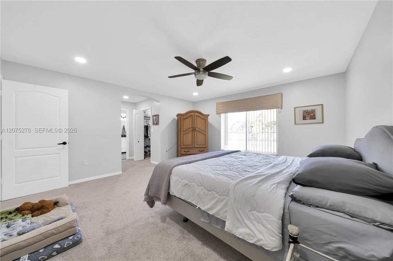 15123-sw-179-street-miami-fl-home-sold-bedroom