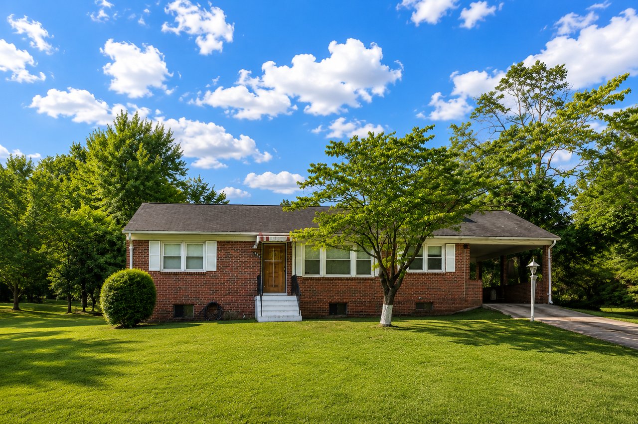 1903 Deerfield Court