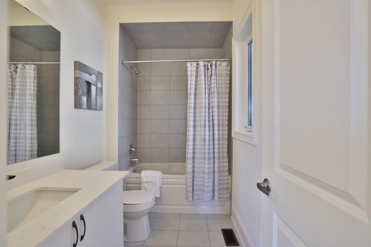 37 North Park Boulevard, Oakville