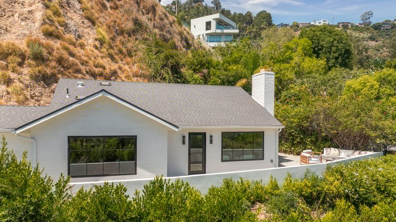 8353 Sunset View Dr