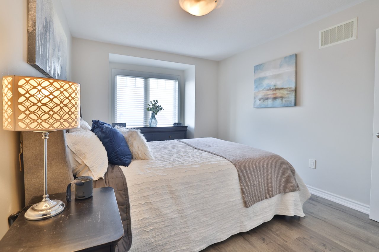 1133 Duignan Crescent, Milton