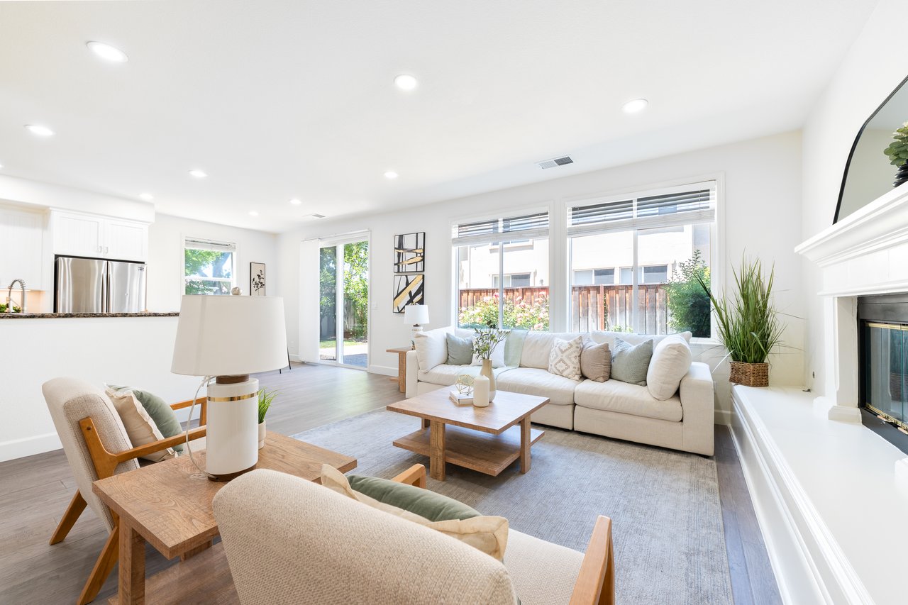 5947 Pala Mesa Dr