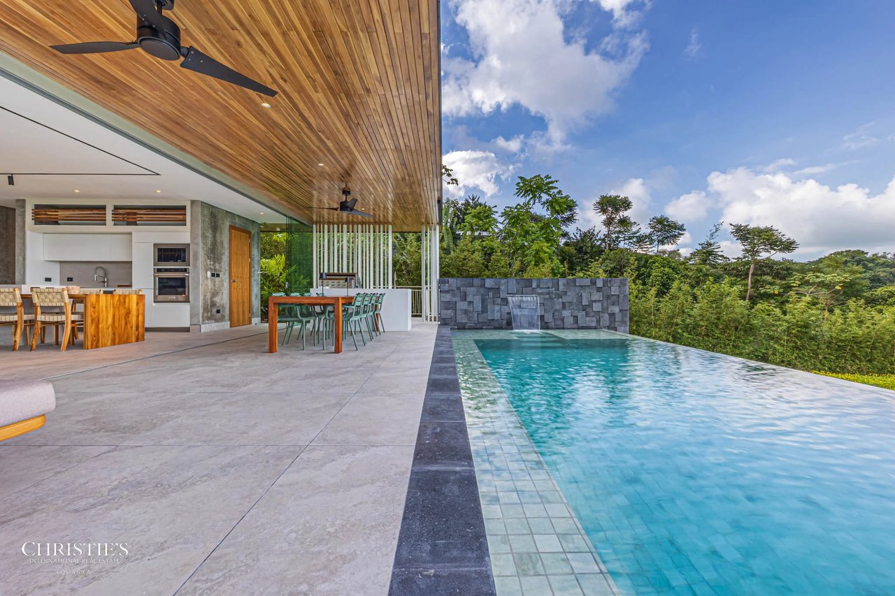 Freshly Built Tropical Design Villa Overlooking the Iconic Whale’s Tail