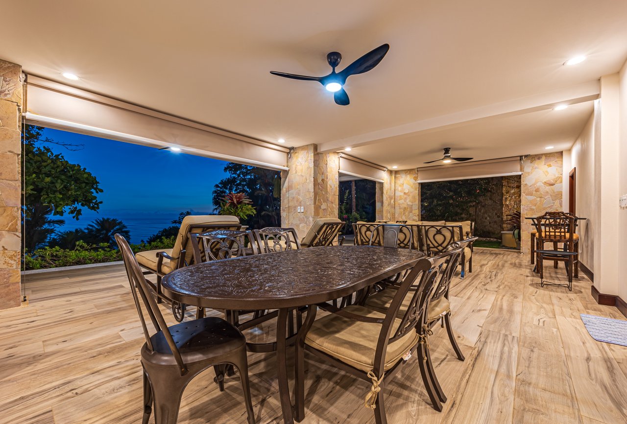 Nido Escondido, Playa Dominical