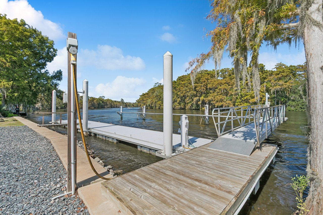 432 Magnolia Ln