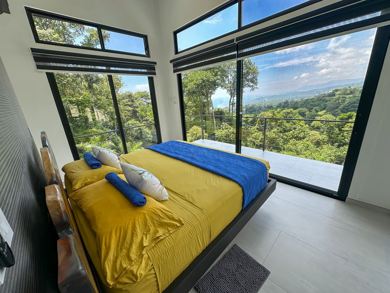 Luxury 4-Bed Home with Ocean & Jungle Views in Ojochal