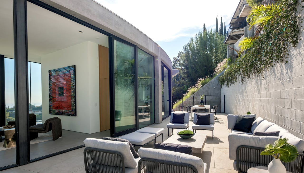 9277 Thrush Way, Sunset Strip