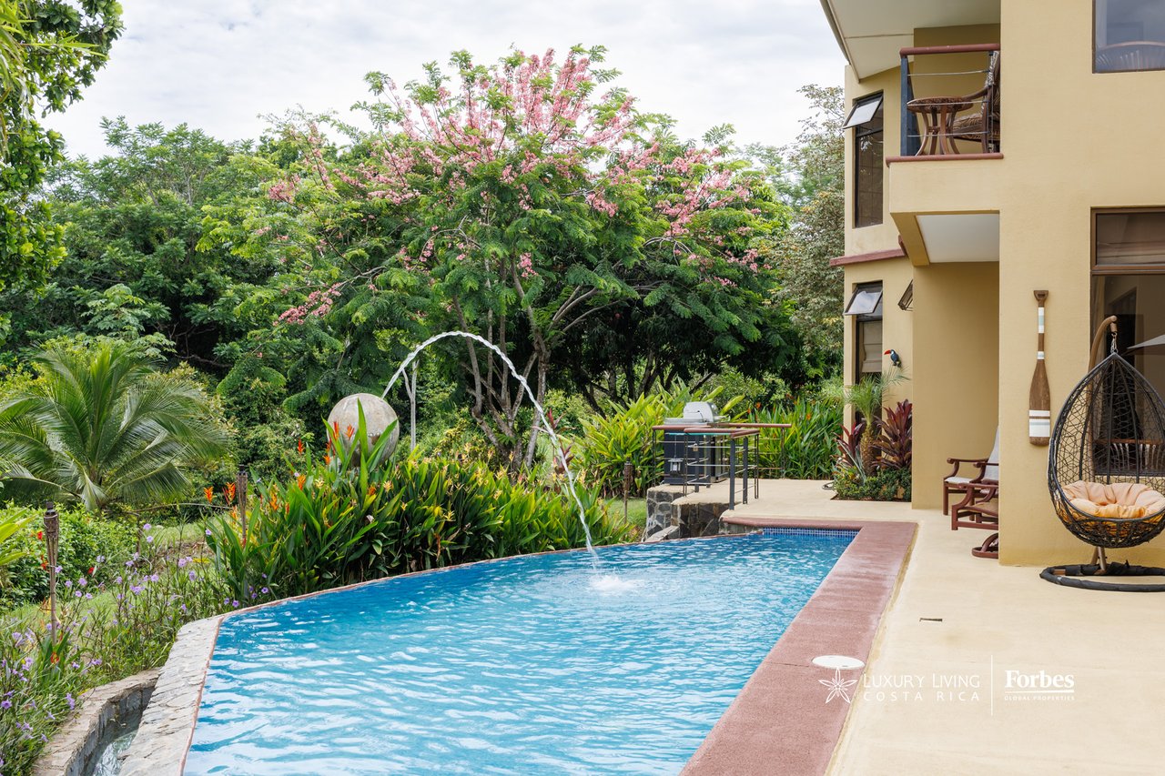 21473 - House with 4 bedrooms, pool, gardens and sea view, Esterillos Beach
