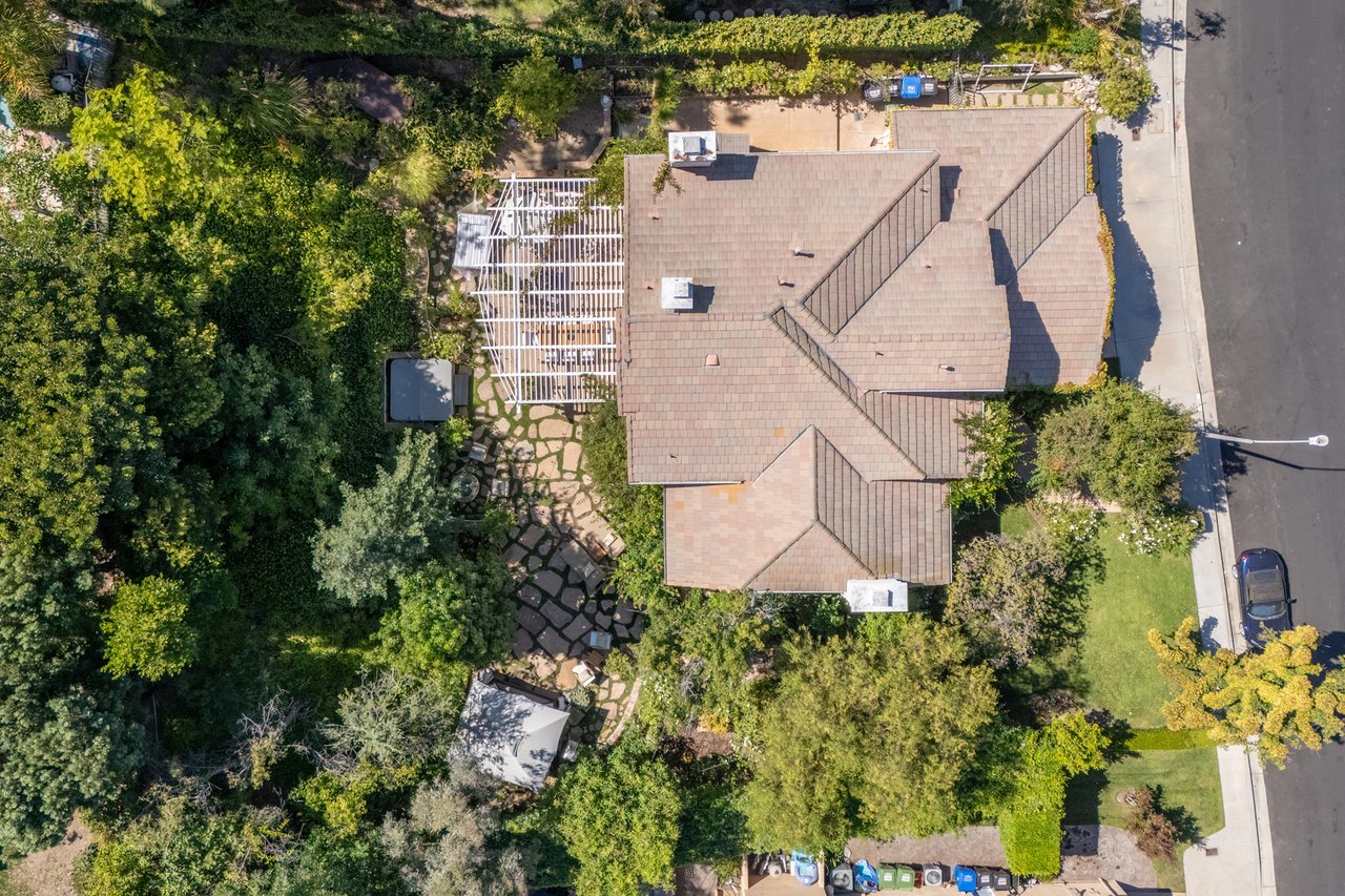 5985 Vista De La Luz